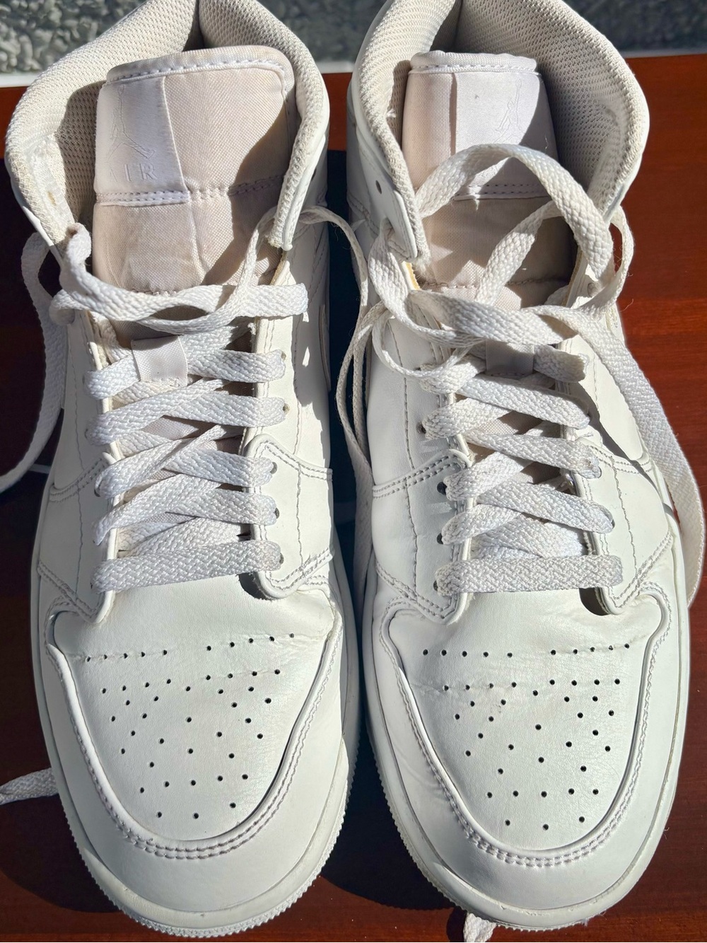 M8.5 (W10) Nike Air Force 1 mid